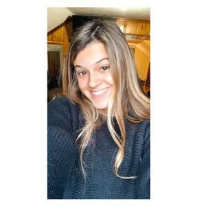 Meet your Posher, Chloe